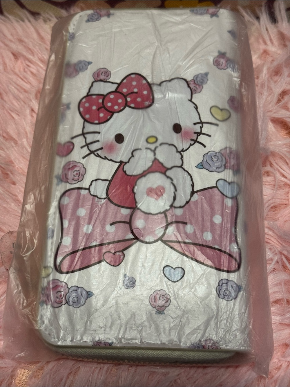 Hello Kitty Pink bundle, makeup bag, hello kitty zip around wallet hand mirror. - Picture 3 of 7